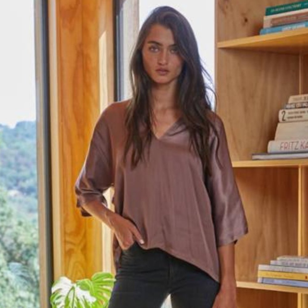 Woven Satin V-Neck Top (Chocolate Pink)